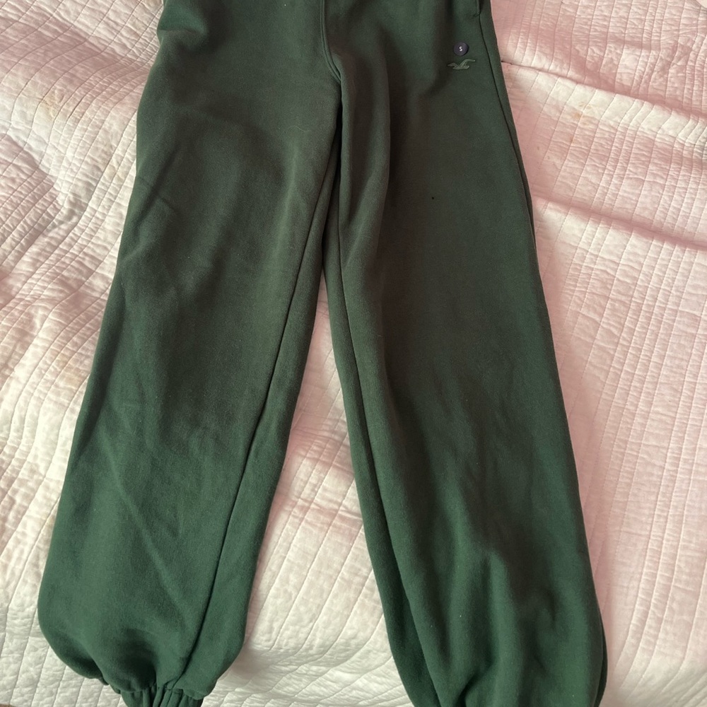 dark green hollister baggy sweatpants!